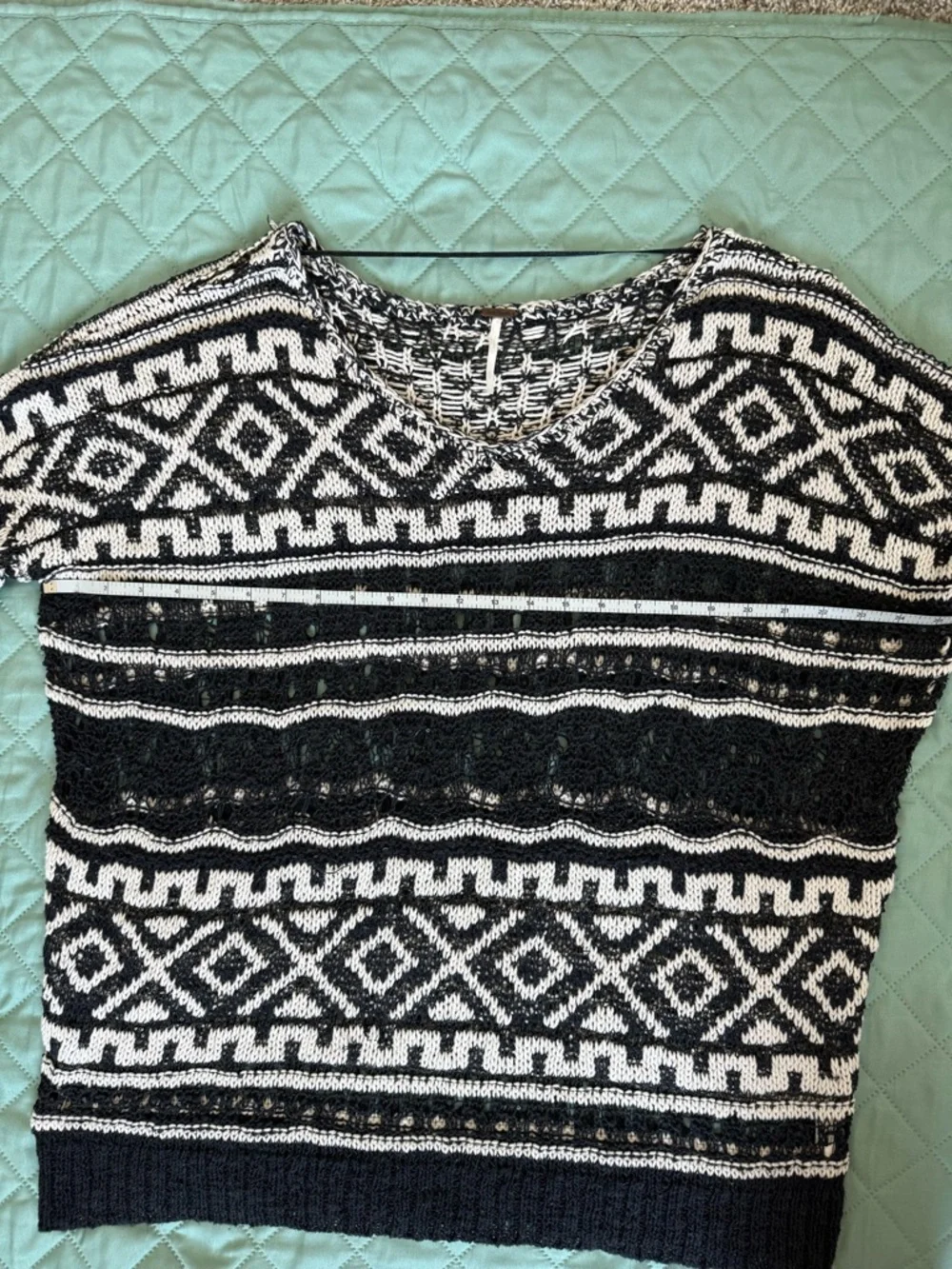 Free People Oversized Knit Sweater Black White Tribal Boho Relaxed Fit Pullover - Picture 7 of 8